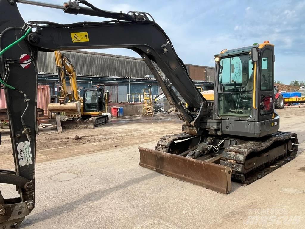 Volvo ECR 88 D حفارات وسط 7 طن - 12 طن