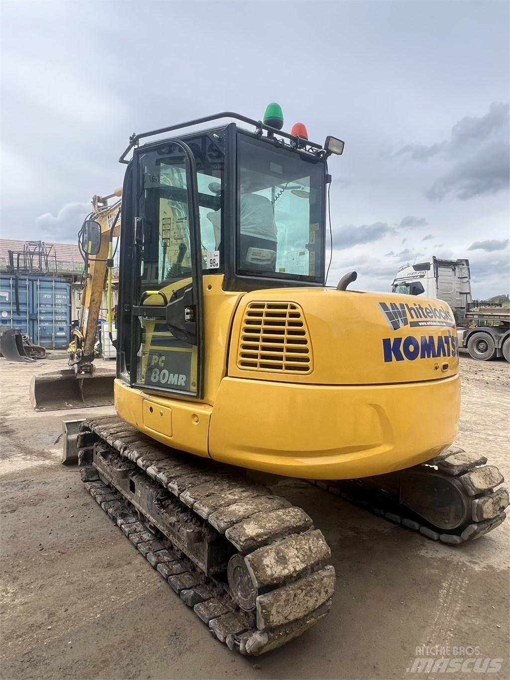 Komatsu PC 80 MR حفارات وسط 7 طن - 12 طن