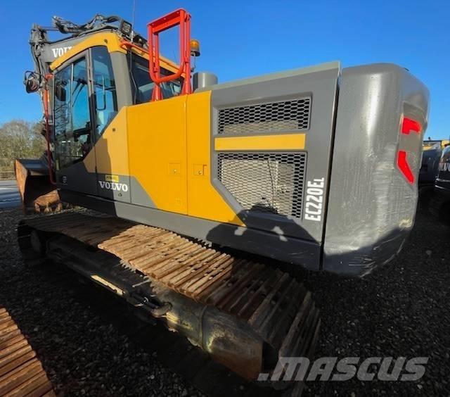 Volvo EC220EL حفارات زحافة