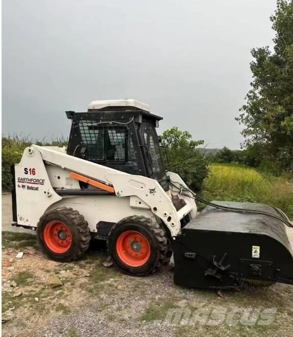 Bobcat S 16 لوادر انزلاقية التوجيه