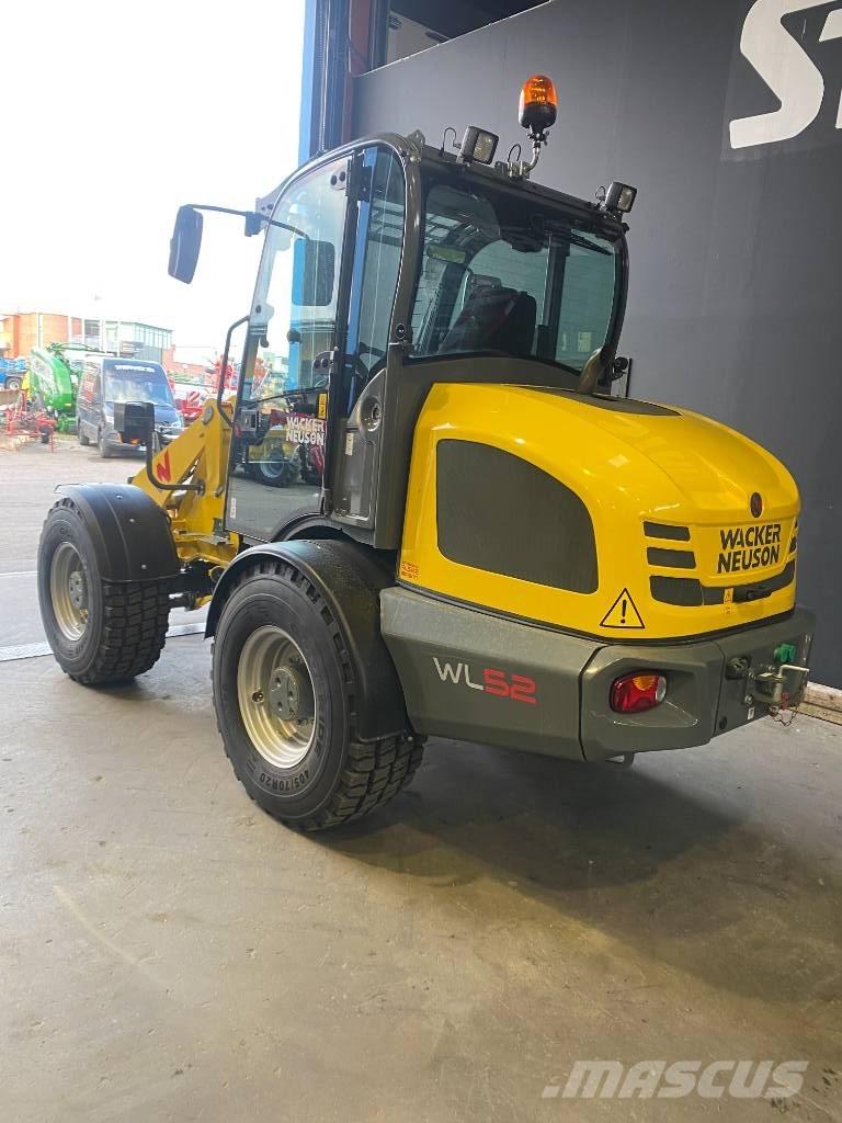Wacker Neuson WL 52 لوادر بعجل