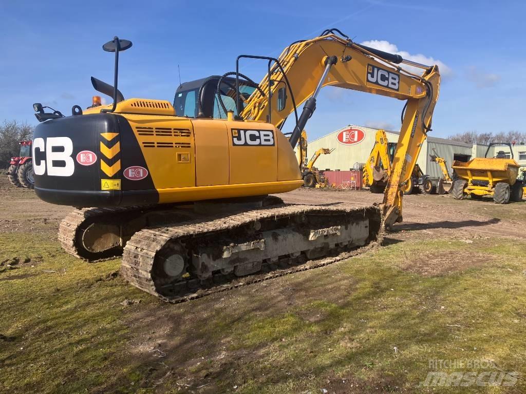 JCB JS 220 حفارات زحافة