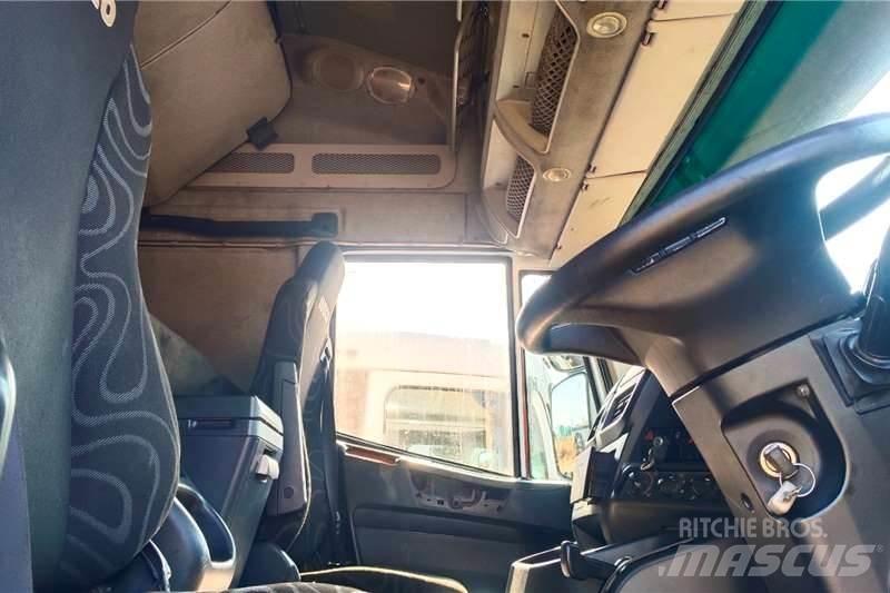 Iveco Stralis 460 شاحنات أخرى