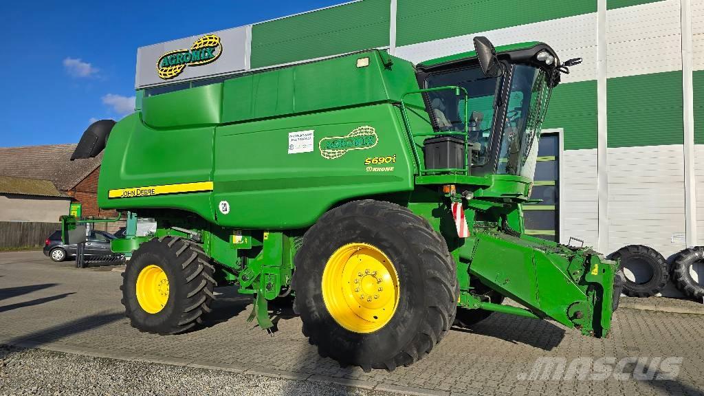 John Deere S 690 i حصادات
