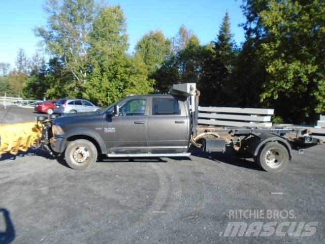 Dodge Ram 4500 HD حراثات ونصول الجليد