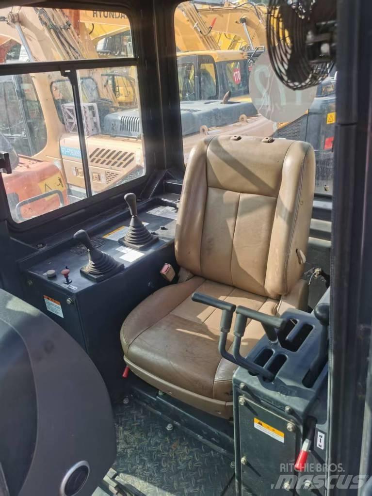 Shantui SD 23 بلدوزرات مجنزرة
