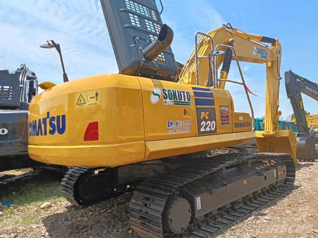 Komatsu PC 220-8 حفارات زحافة