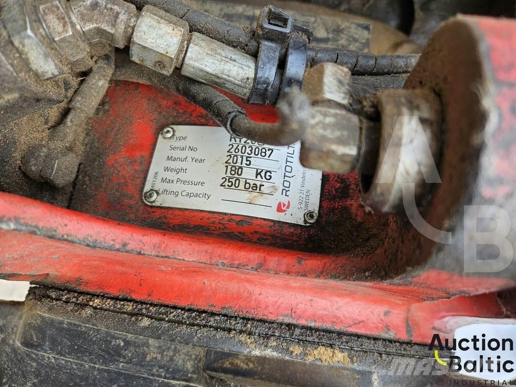CAT 305.5E2CR حفارات صغيرة أقل من 7 طن (حفارات صغيرة)