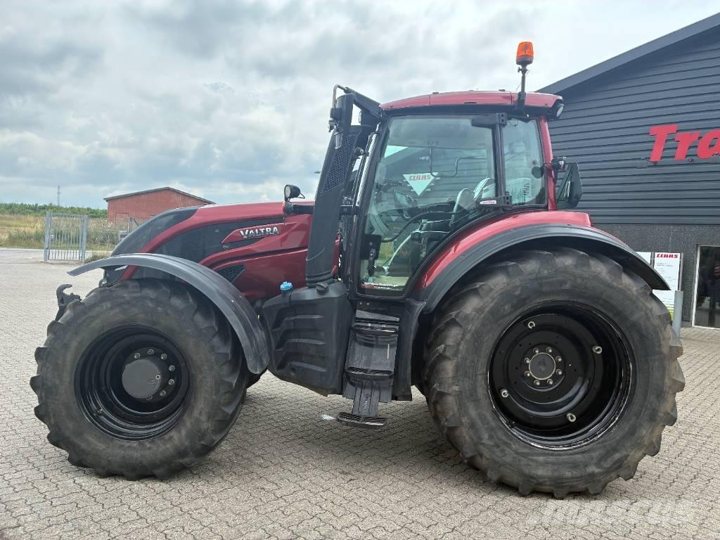 Valtra 254 Versus الجرارات