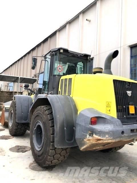 CASE 821G لوادر بعجل