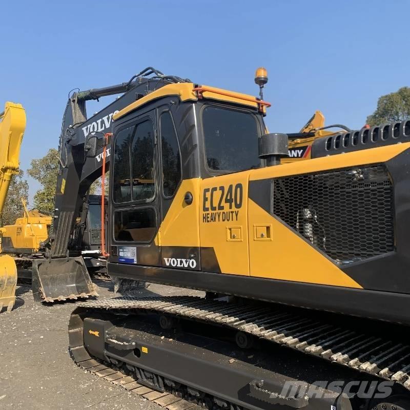 Volvo EC 240 حفارات زحافة