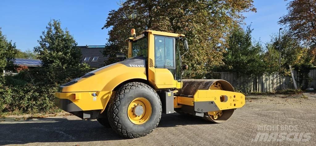 Volvo SD 135 B مداحل أحادية الأسطوانة
