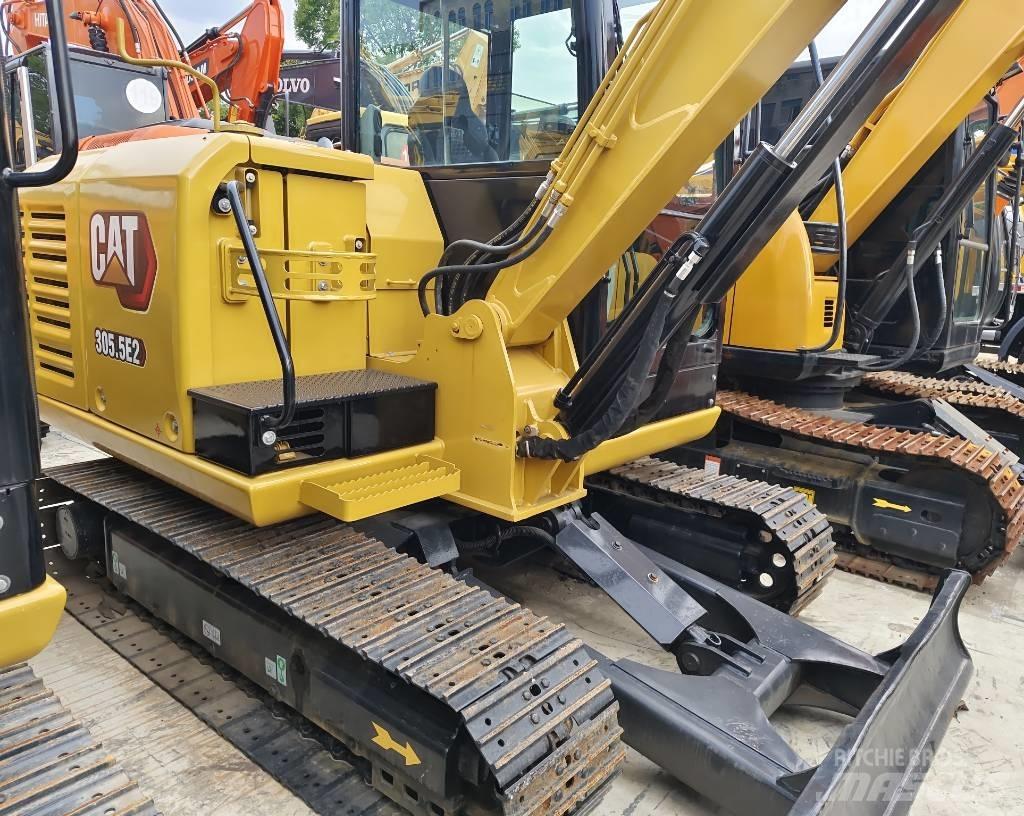 CAT 305.5 E 2 حفارات صغيرة أقل من 7 طن (حفارات صغيرة)