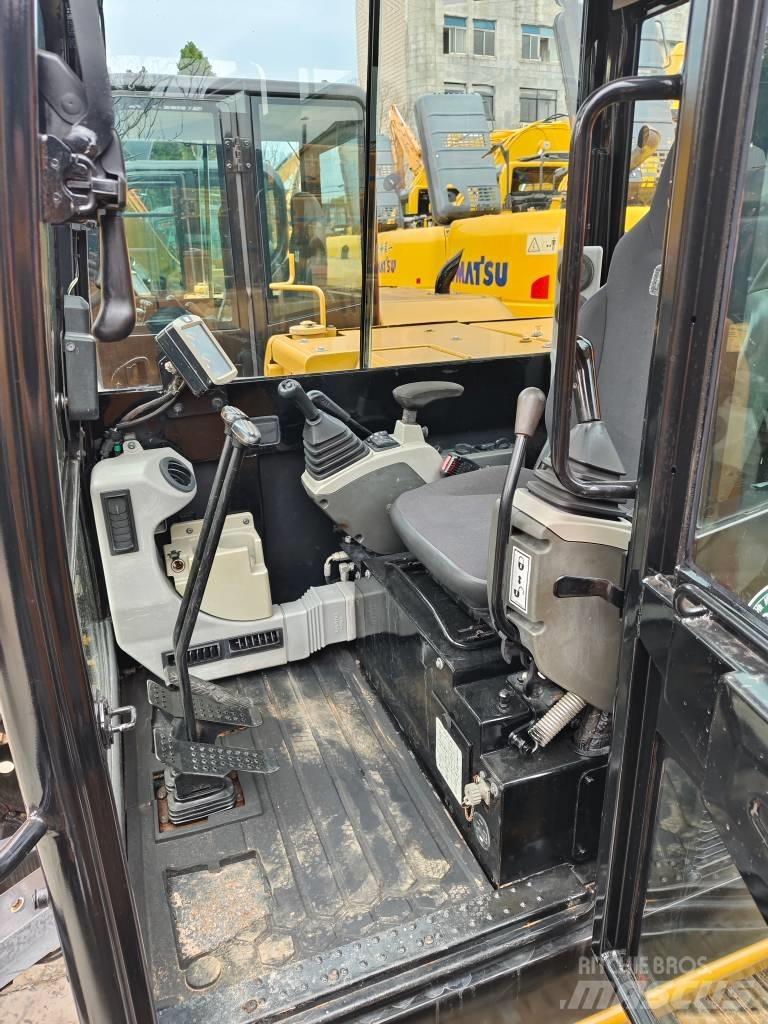 CAT 305.5 E 2 حفارات صغيرة أقل من 7 طن (حفارات صغيرة)