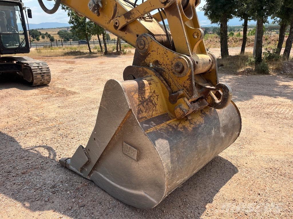 CAT 329 EL حفارات زحافة