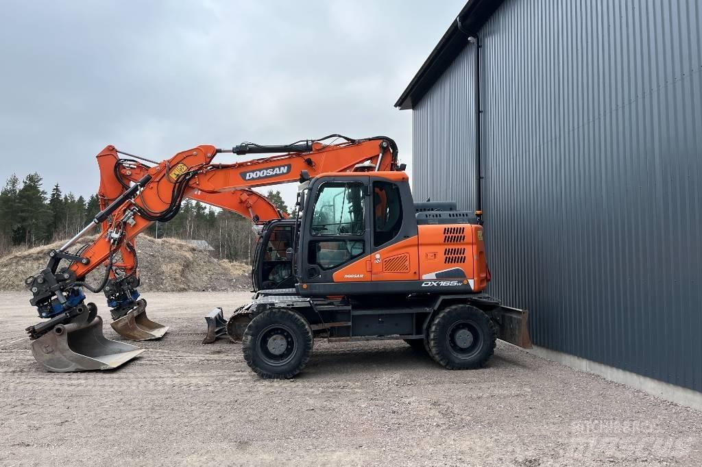 Doosan DX 165 W-5 حفارات بعجل