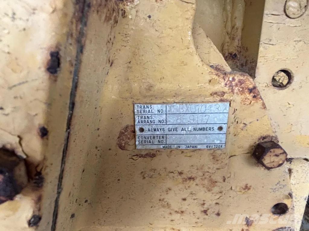 CAT D5H بلدوزرات مجنزرة