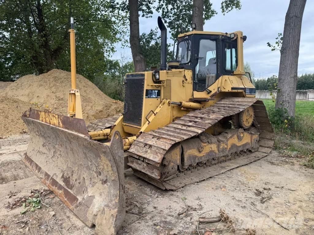 CAT D5H بلدوزرات مجنزرة