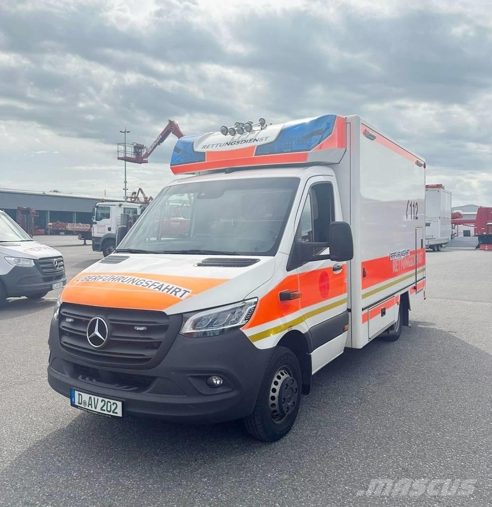 Mercedes-Benz 100 D سيارات إسعاف