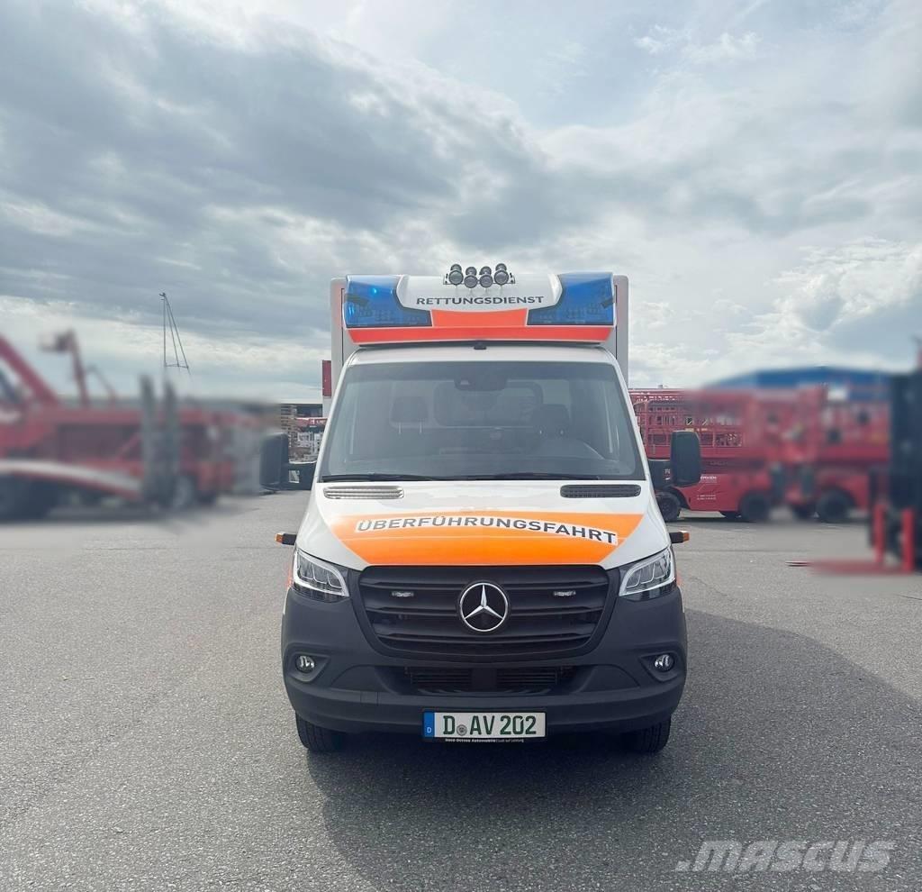 Mercedes-Benz 100 D سيارات إسعاف