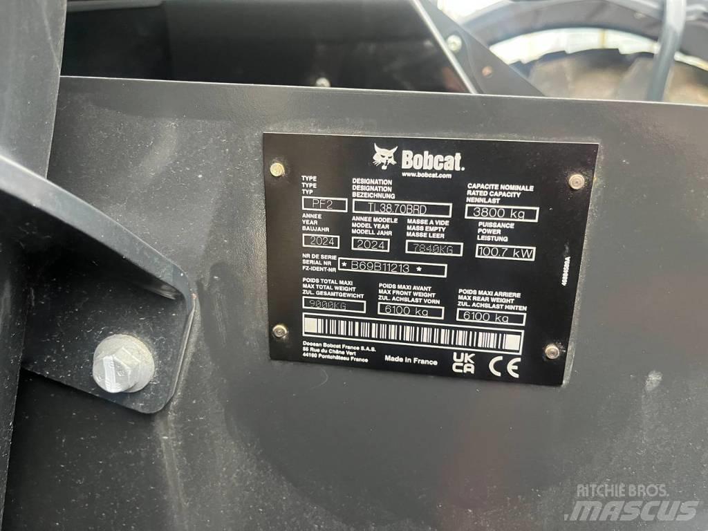 Bobcat TL 38.70 HF مناولات متداخلة