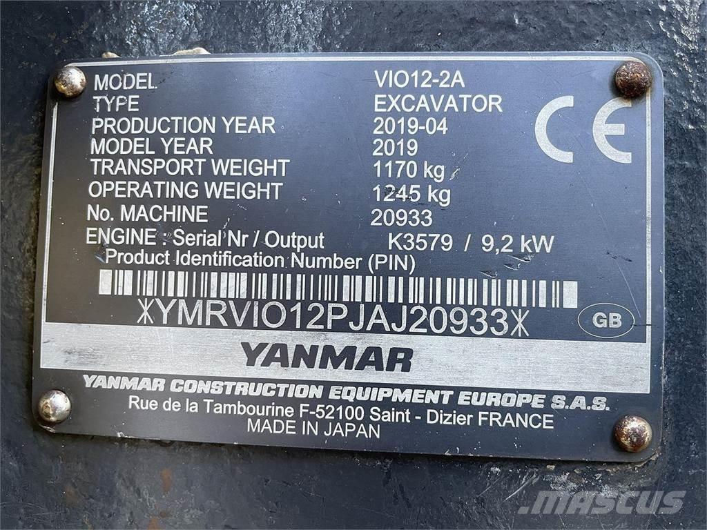 Yanmar VIO12 حفارات بعجل