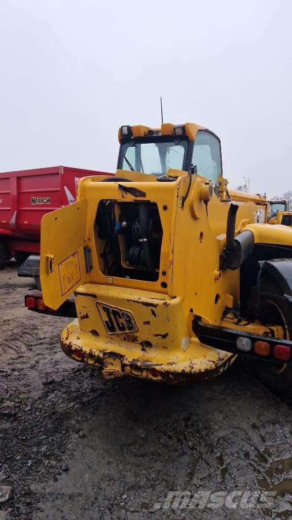 JCB 540-170 مناولات متداخلة