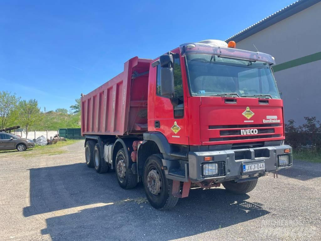 Iveco Trakker 440 شاحنات قلابة