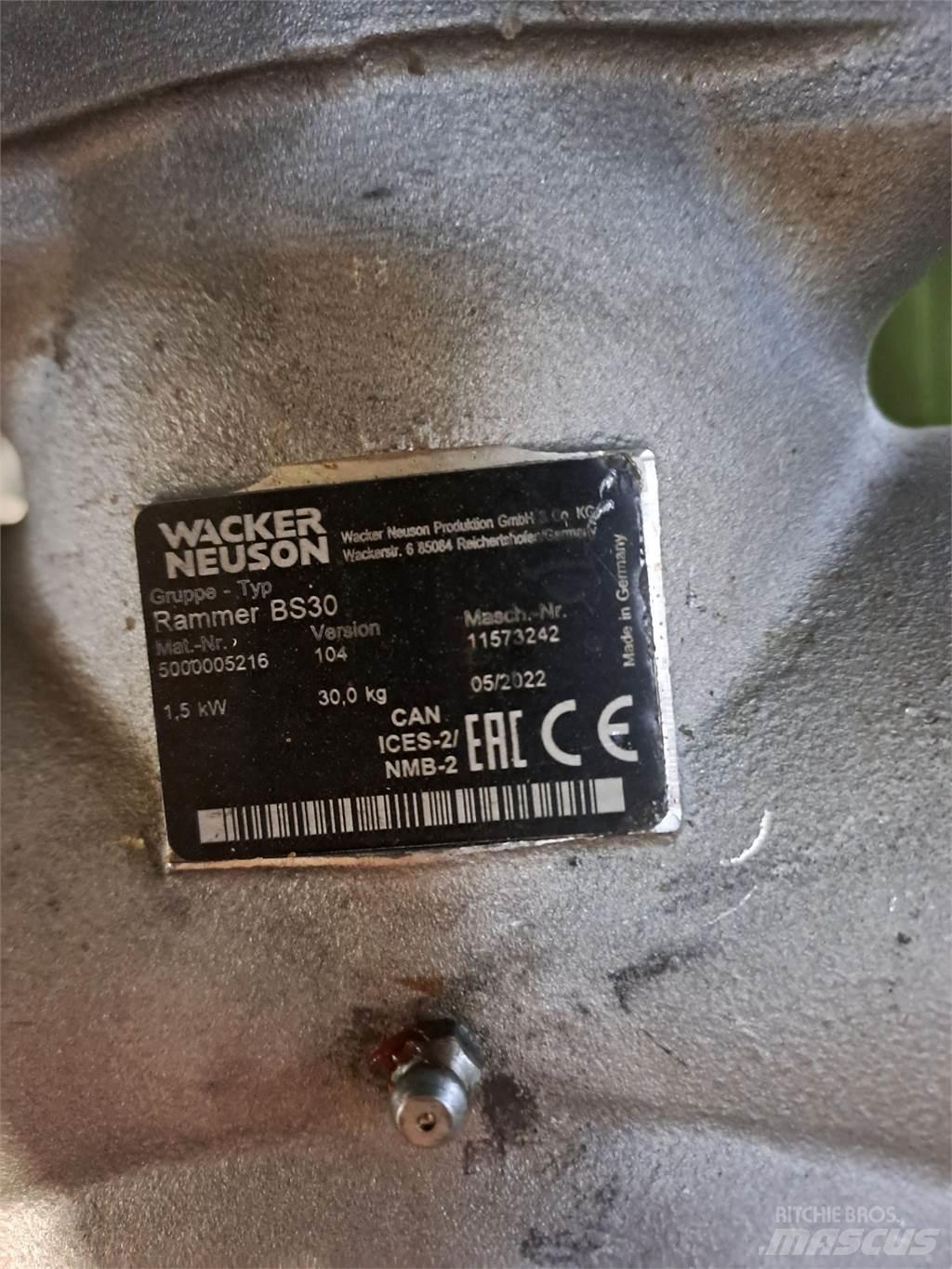 Wacker Neuson BS30 ِدَكات