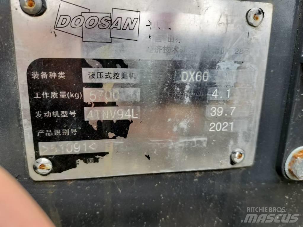 Doosan DX 60 حفارات صغيرة أقل من 7 طن (حفارات صغيرة)