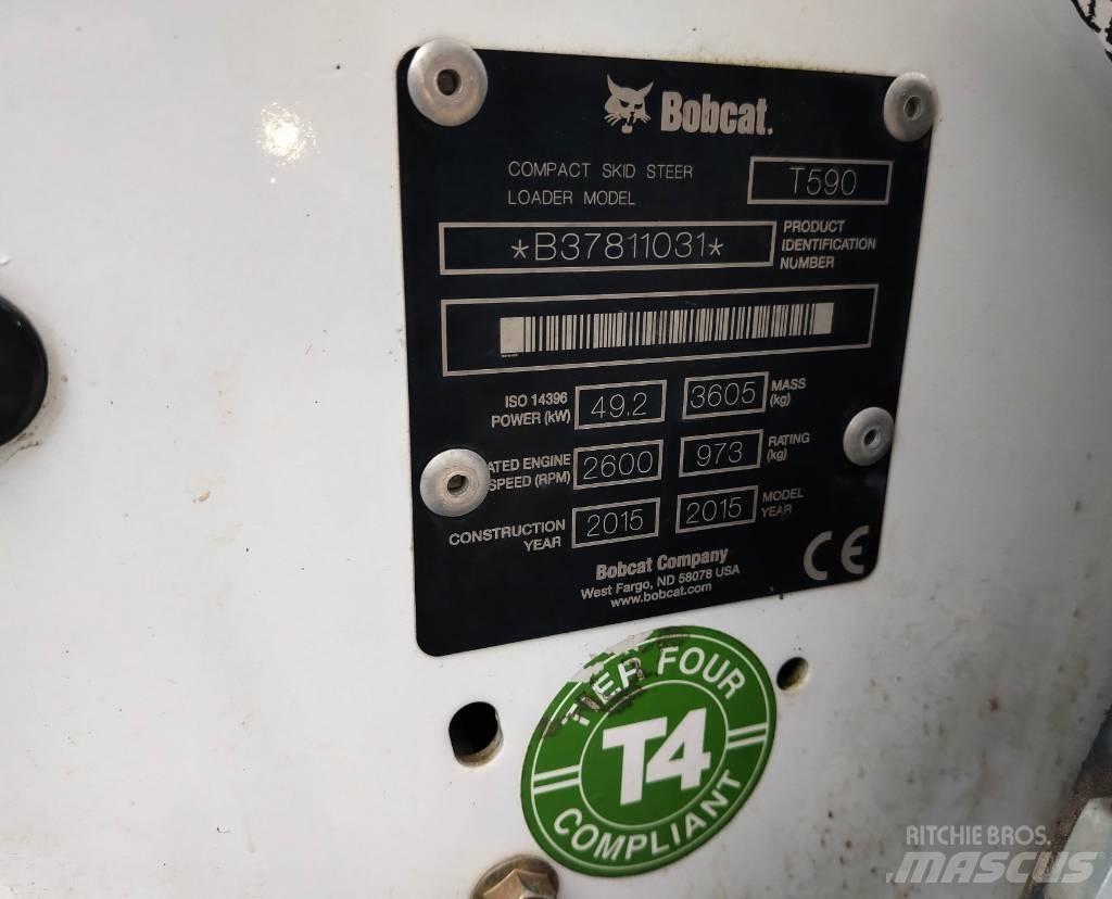 Bobcat T 590 لوادر انزلاقية التوجيه