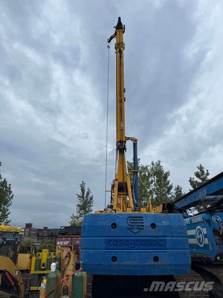 Casagrande B300 مثاقيب ثقيلة