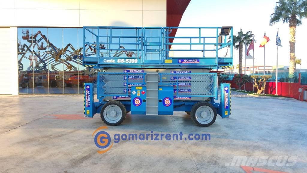 Genie GS 5390 رافعات مقصية الشكل