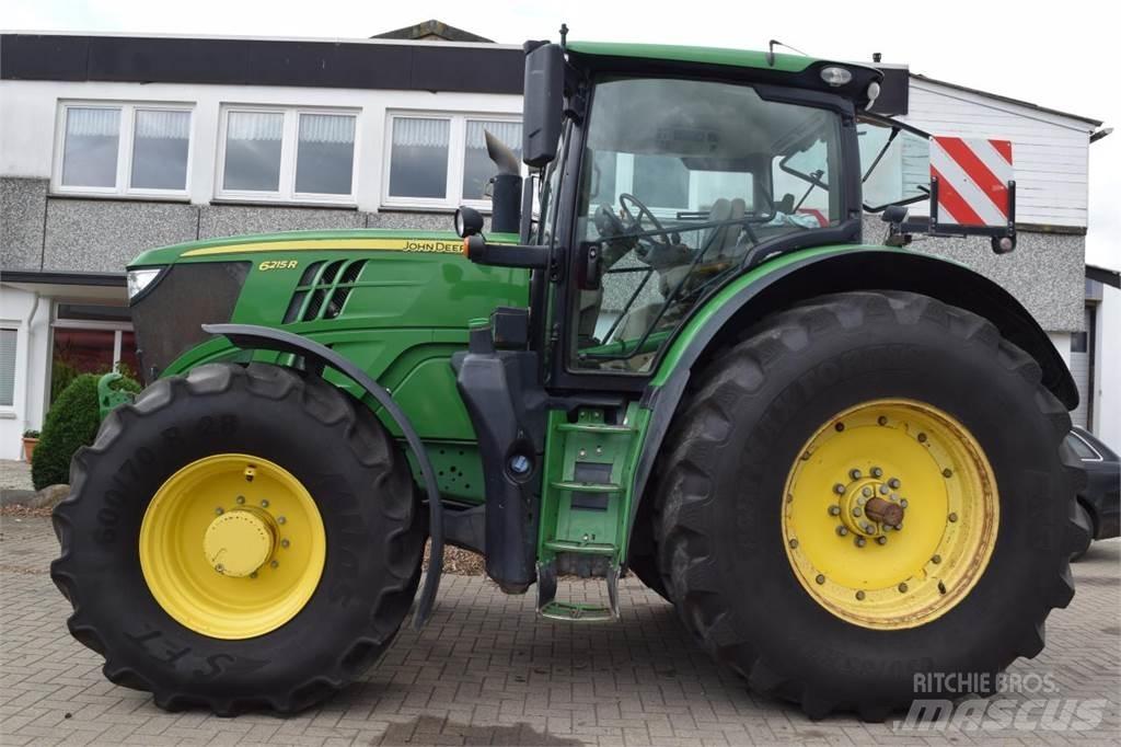 John Deere 6215 R الجرارات