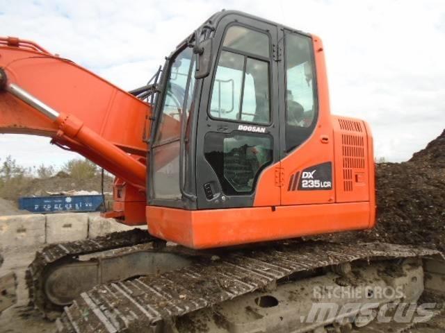 Doosan DX 235 LCR حفارات زحافة