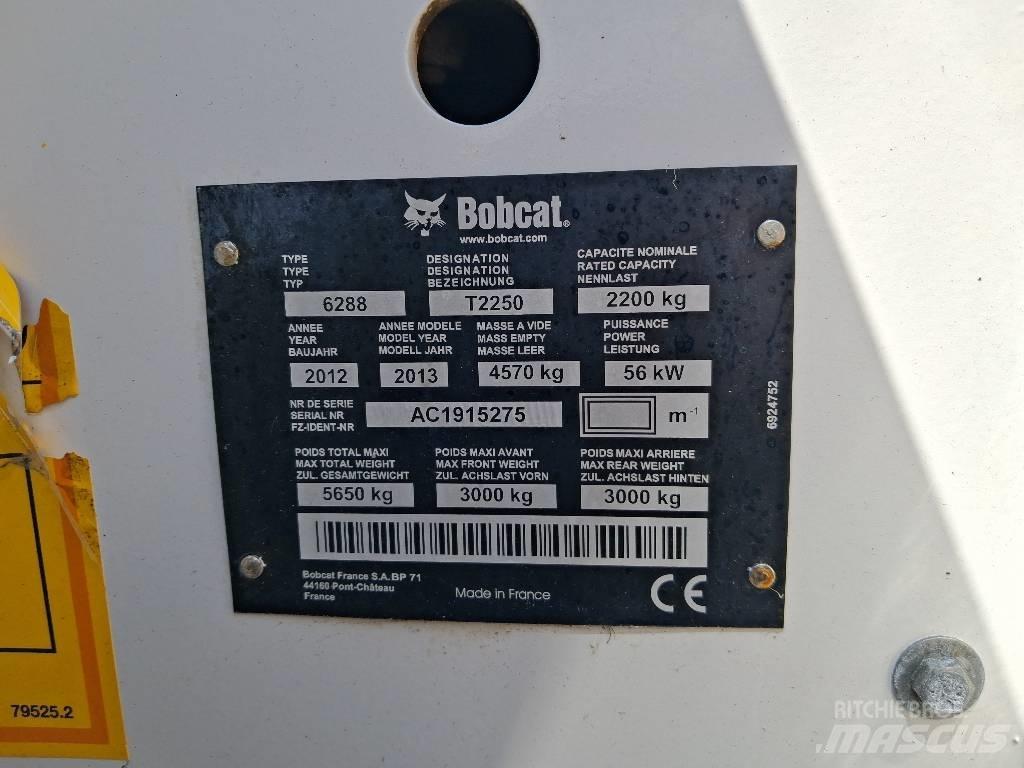 Bobcat T 2250 مناولات متداخلة