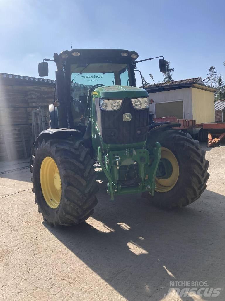 John Deere 6170 R الجرارات