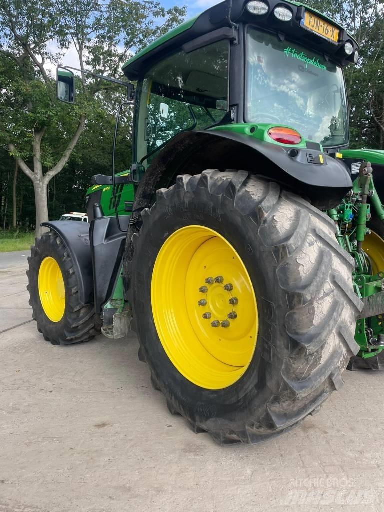 John Deere 6170 R الجرارات
