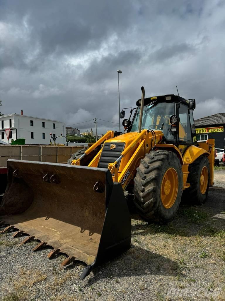 JCB 4 CX لوادر ذات جرافات عكسية