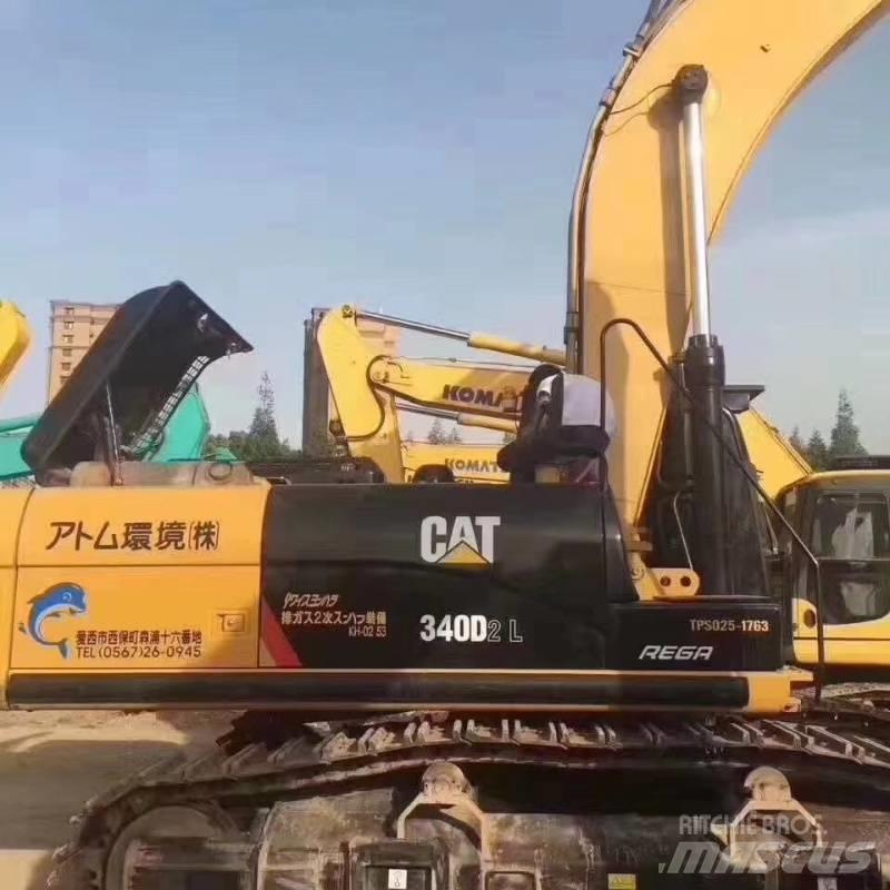 CAT 340 D L حفارات زحافة