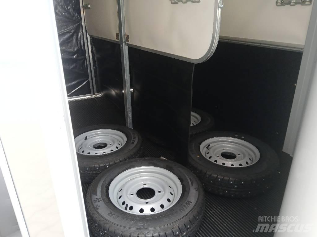 Ifor-Williams HB506 مقطورات نقل الحيوانات