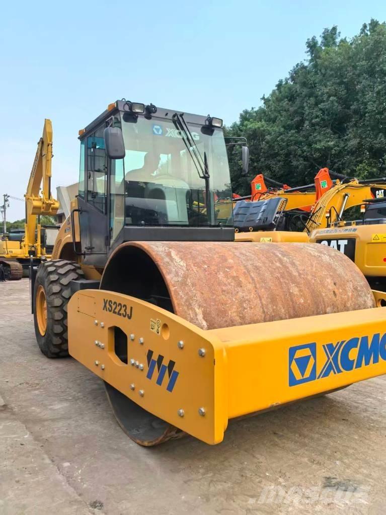 XCMG XS 223 J مداحل أحادية الأسطوانة