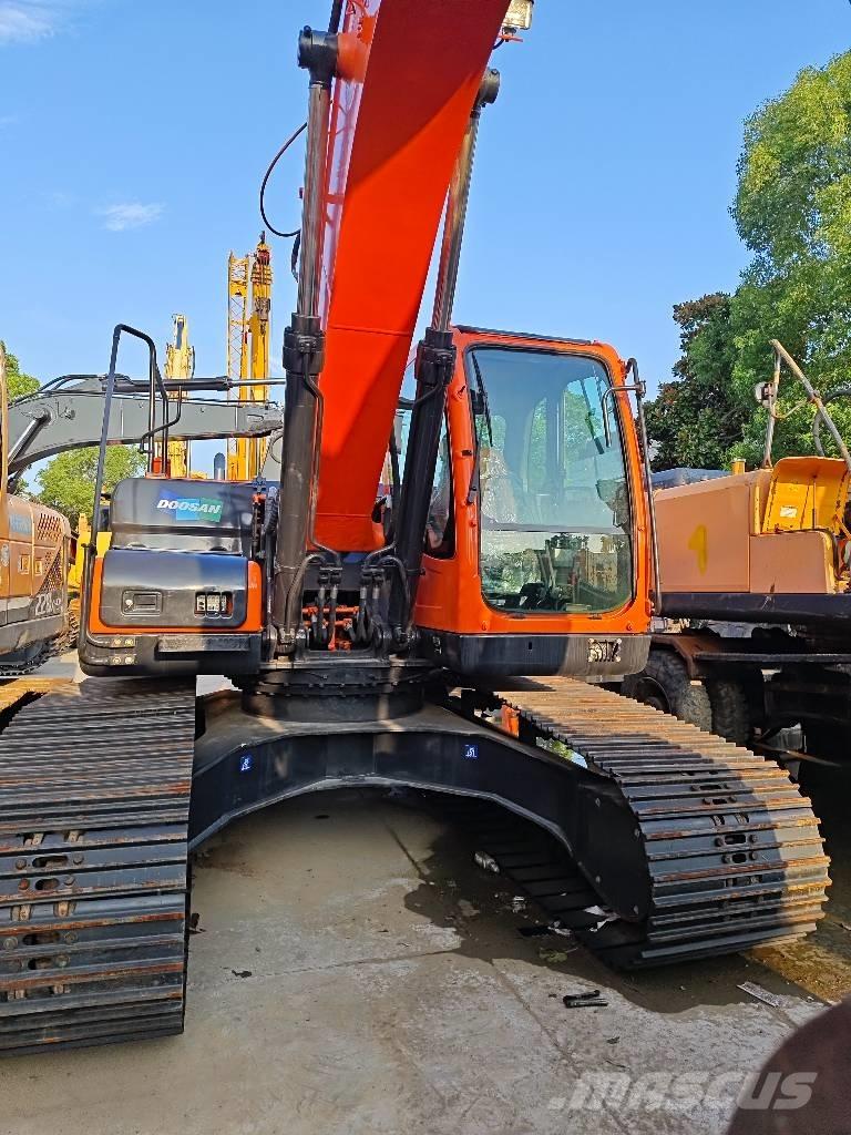 Doosan DX225LC-9C حفارات زحافة