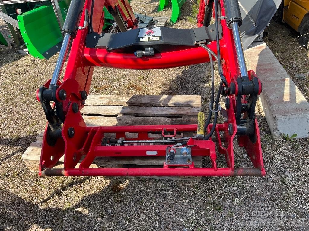 Massey Ferguson 945 لوادر وحفارات أمامية
