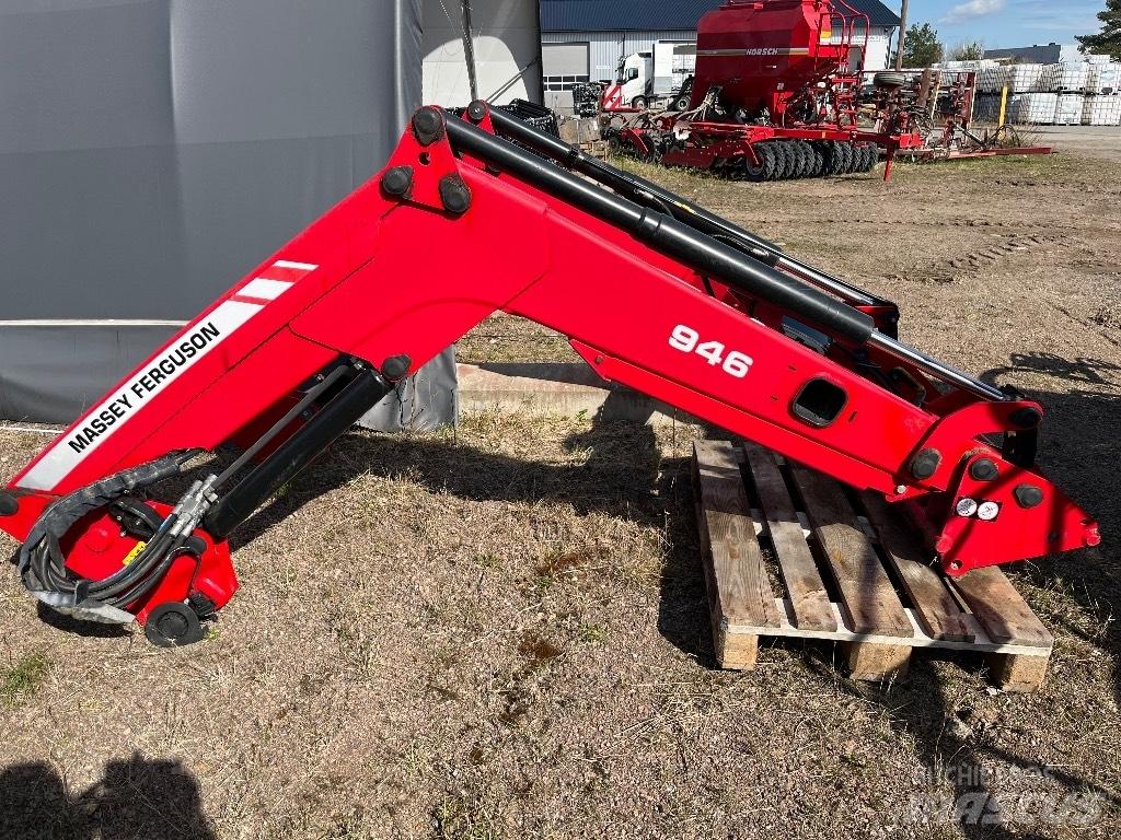 Massey Ferguson 945 لوادر وحفارات أمامية