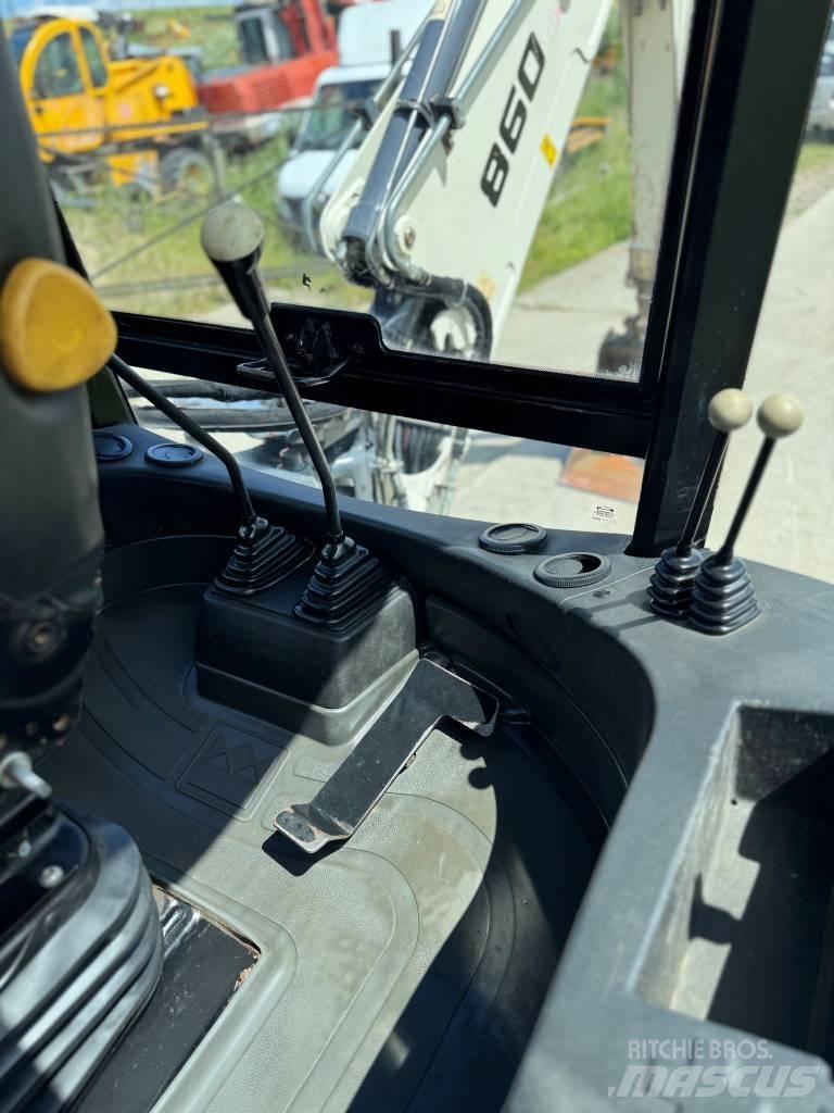 Terex 860 SX لوادر ذات جرافات عكسية