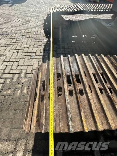 Hitachi ZX 130 حفارات زحافة