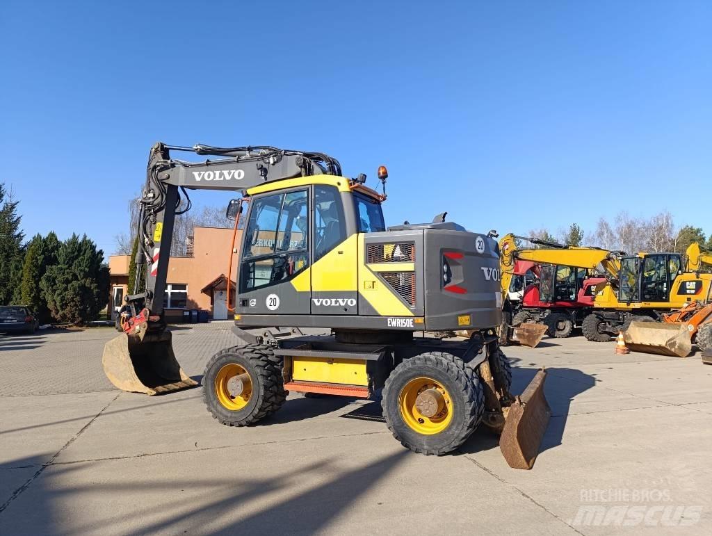 Volvo EWR 150 E حفارات بعجل
