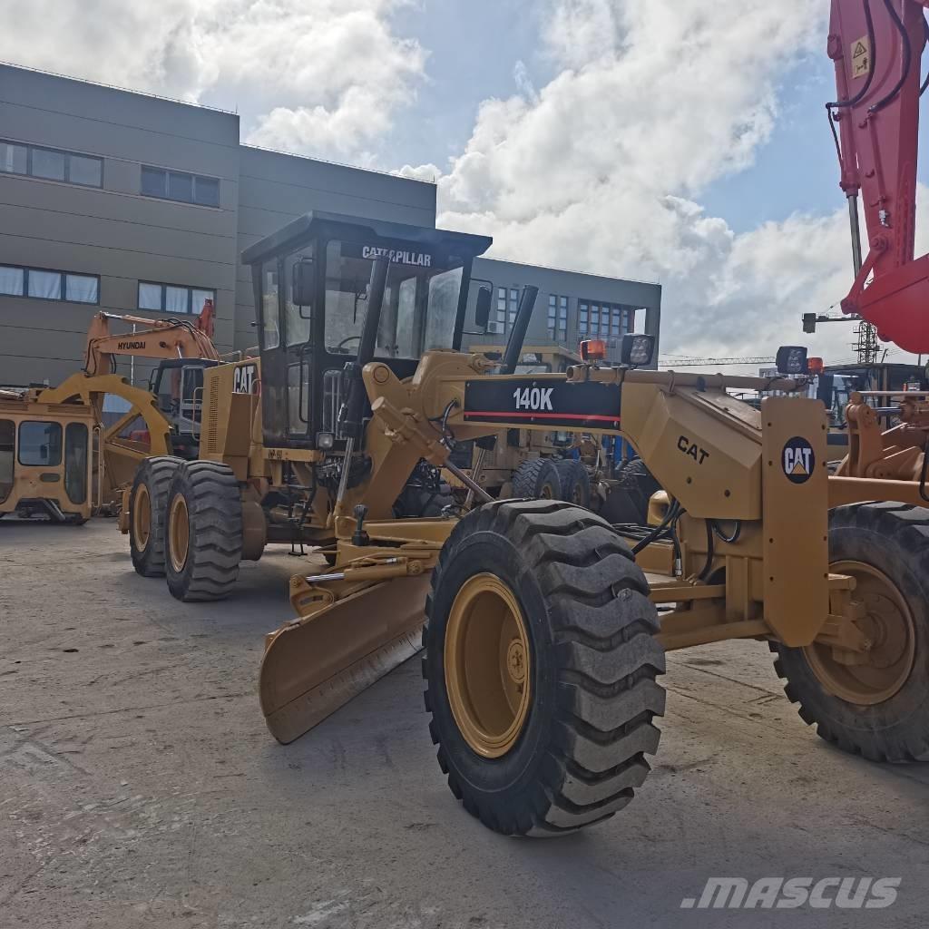 CAT 140k معدات تمهيد الطرق