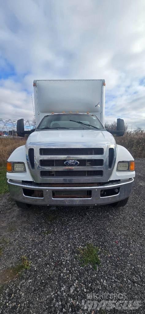 Ford F 650 شاحنات ذات هيكل صندوقي